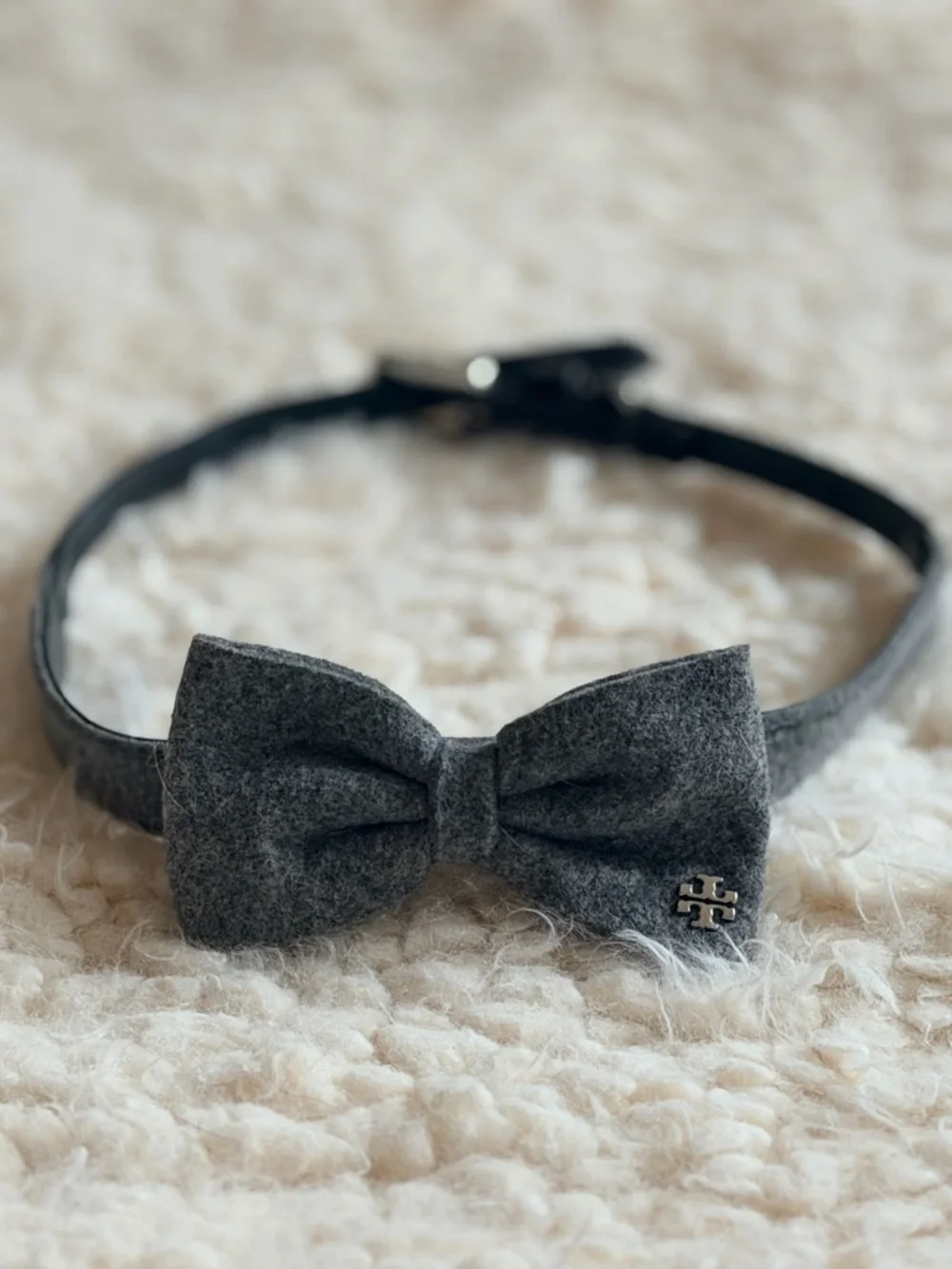 Tory Burch Gray Wool & Leather Bow Tie Dog Collar Size Large Wedding Luxury