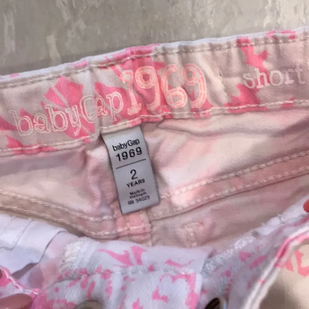 Baby Gap short