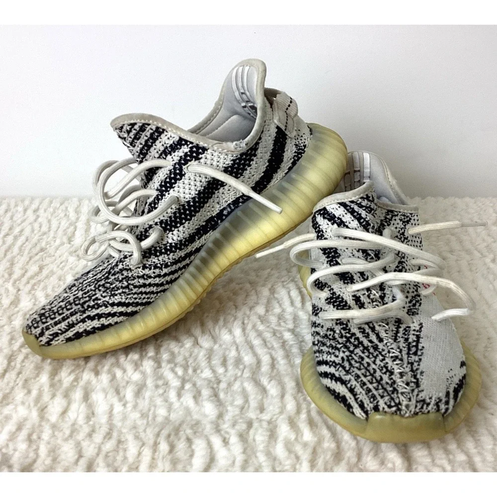 Adidas Yeezy Shoes V2 Boost 350 Men's Size 7 Low Zebra, Moderate Wear