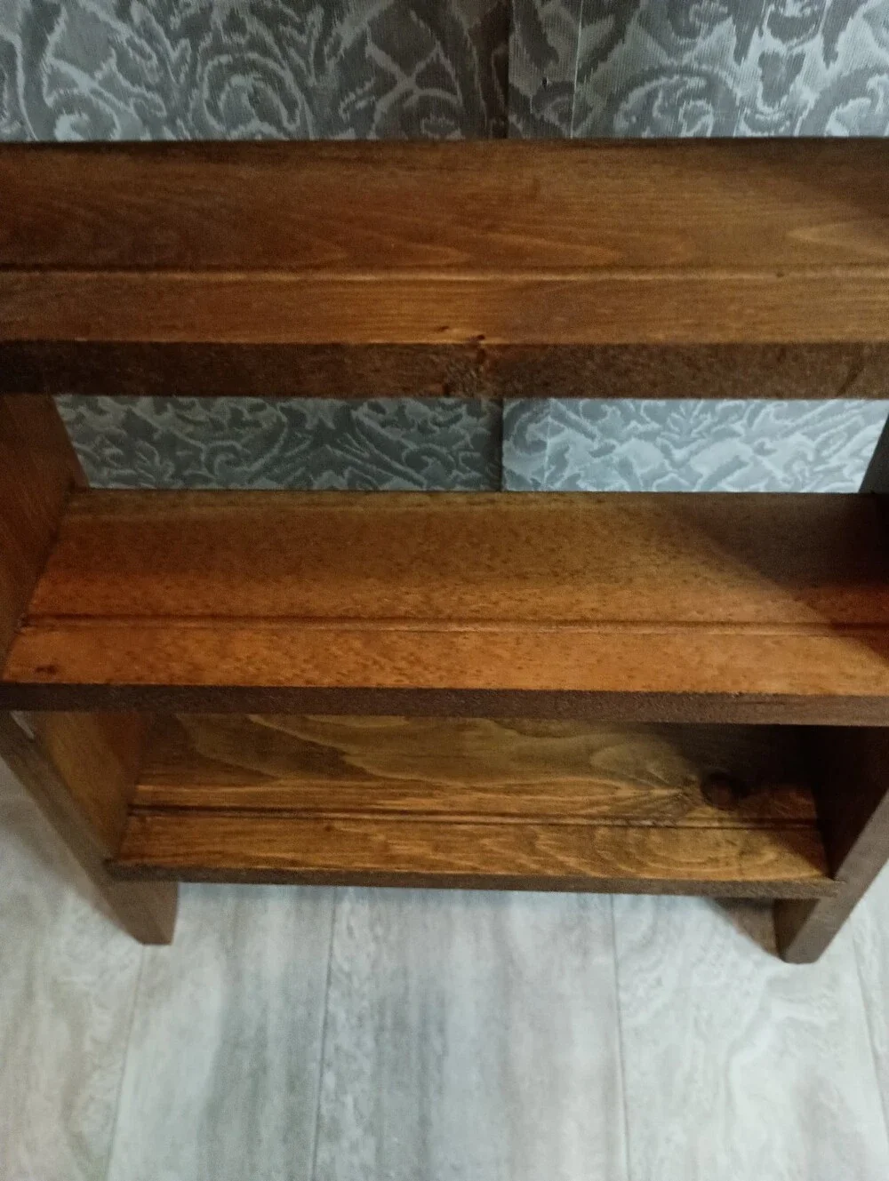 Rustic Heart-Cut Wooden Wall Shelf - Brown