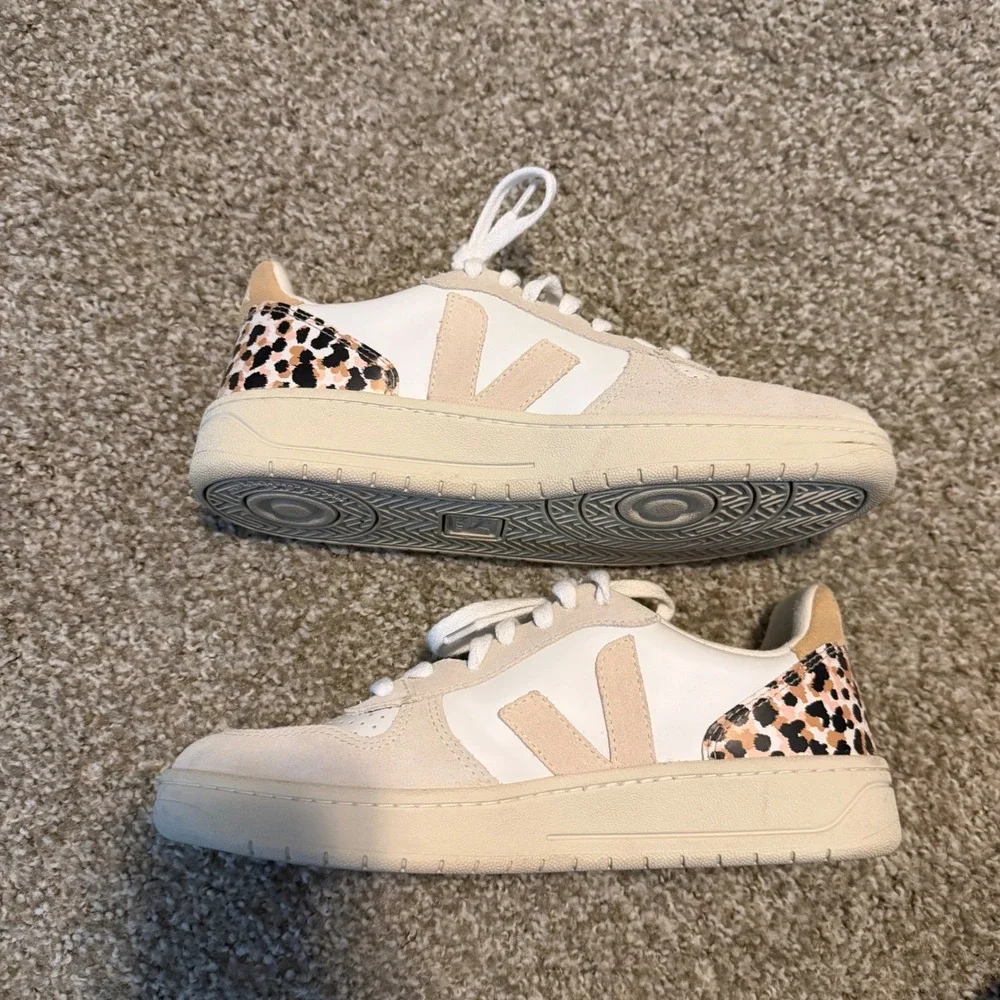 Veja sneakers white