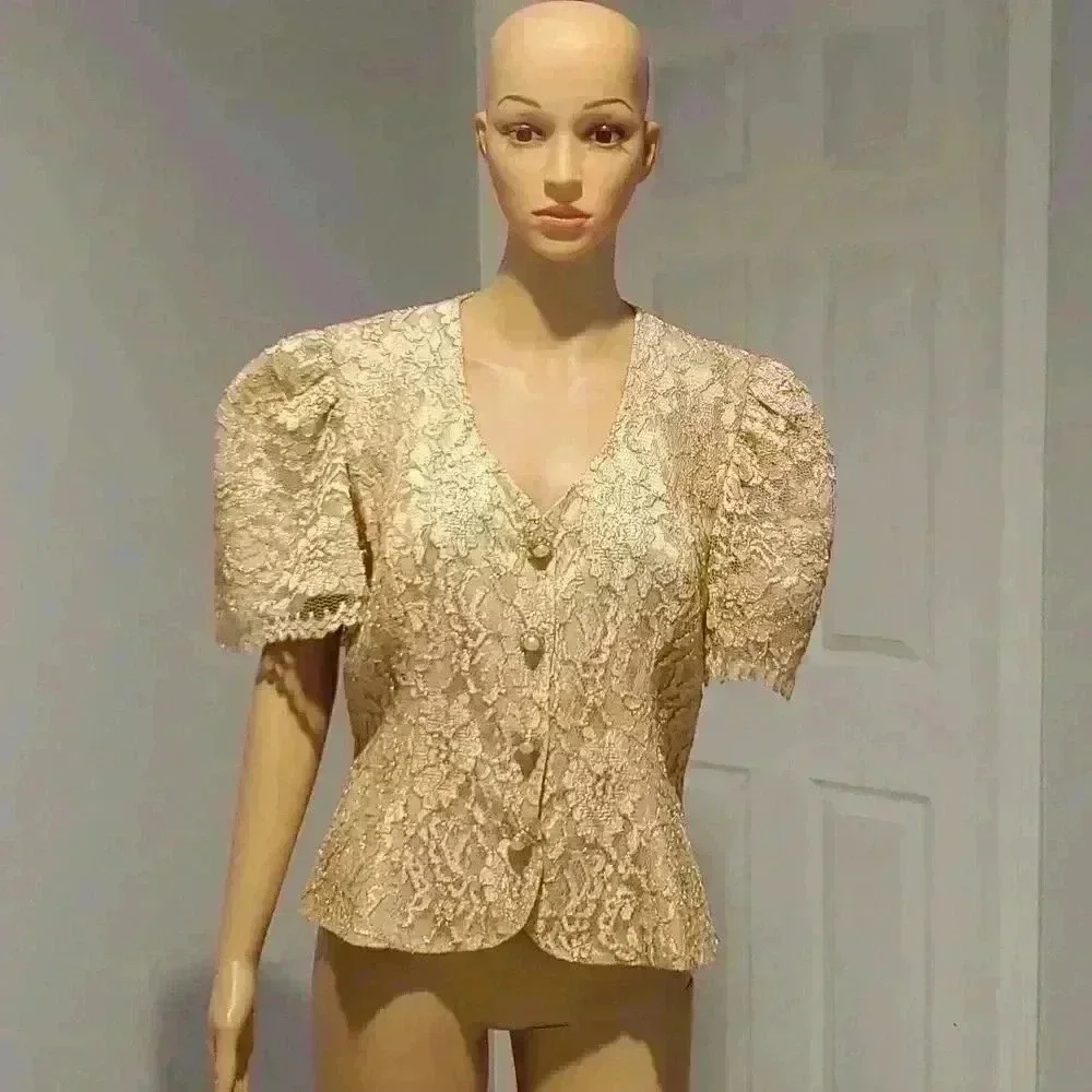 Leslie Fay great shoulders