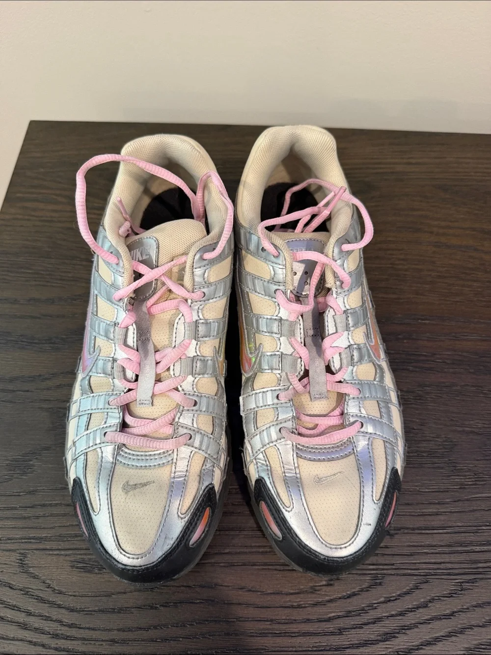 Nike lightweight sneakers