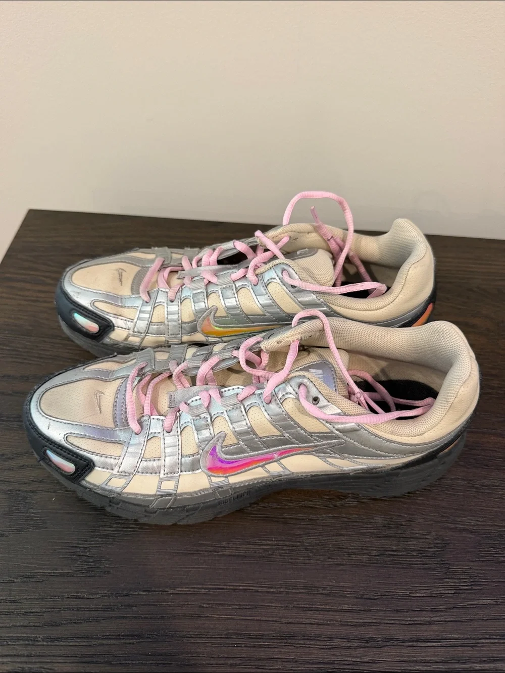 Nike lightweight sneakers