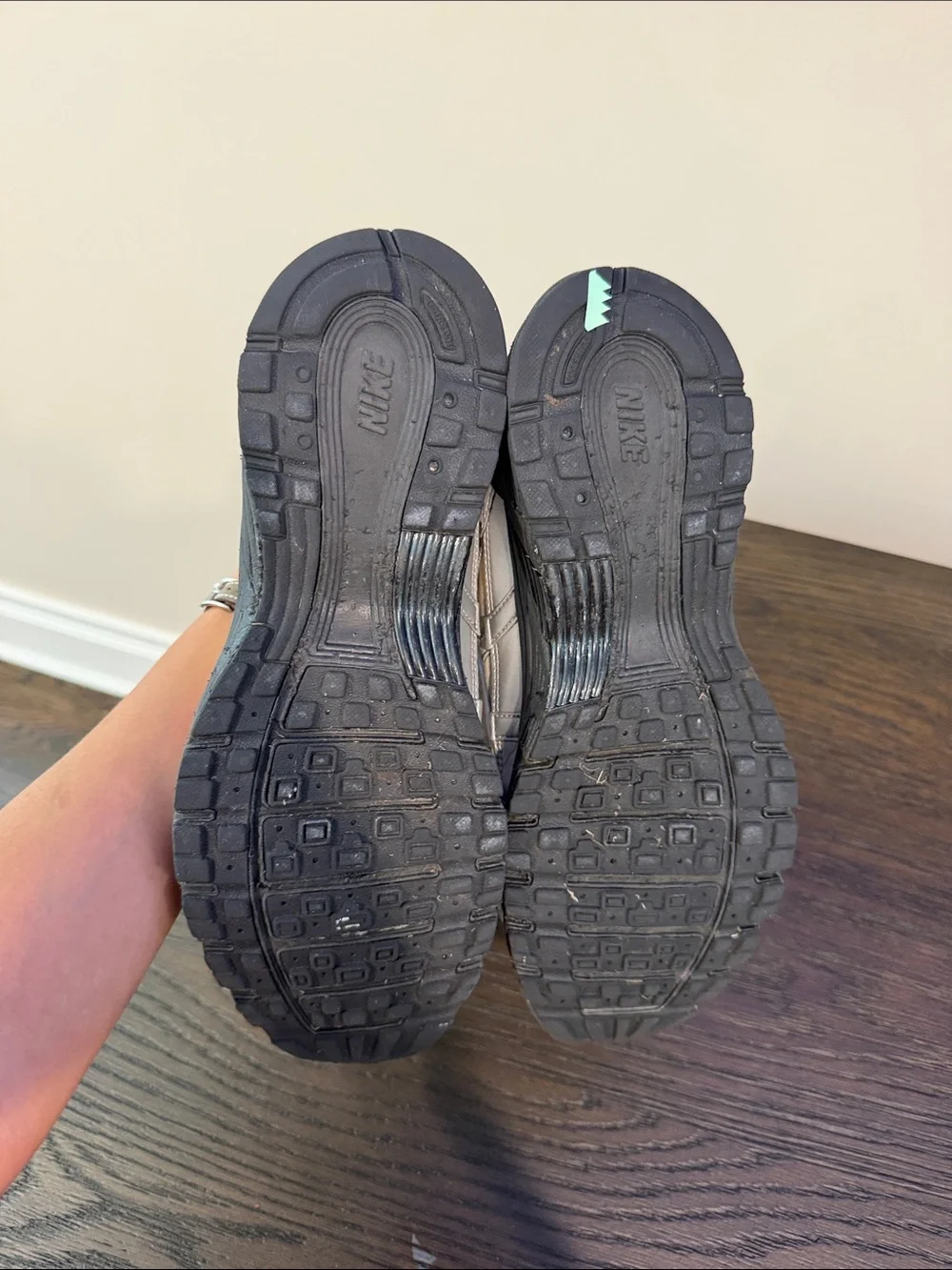 Nike lightweight sneakers