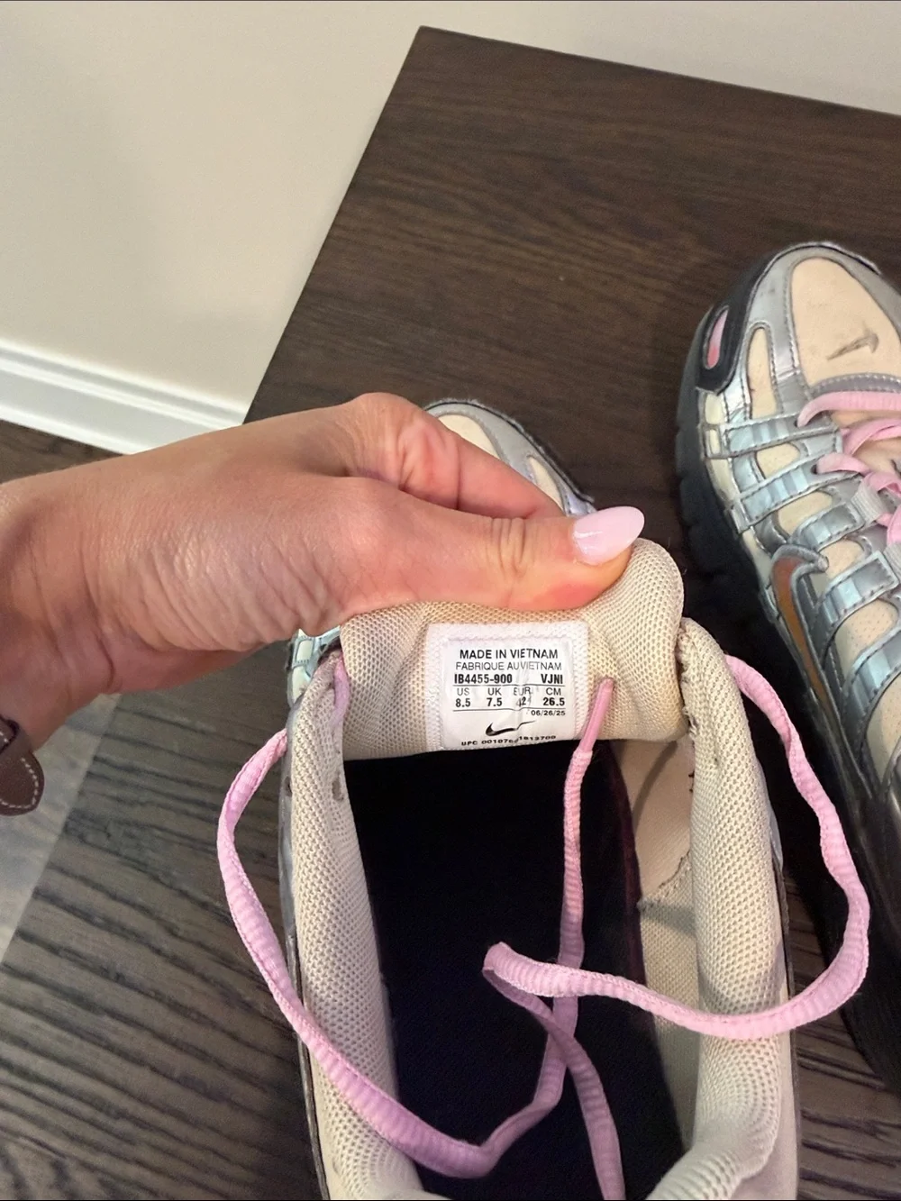 Nike lightweight sneakers