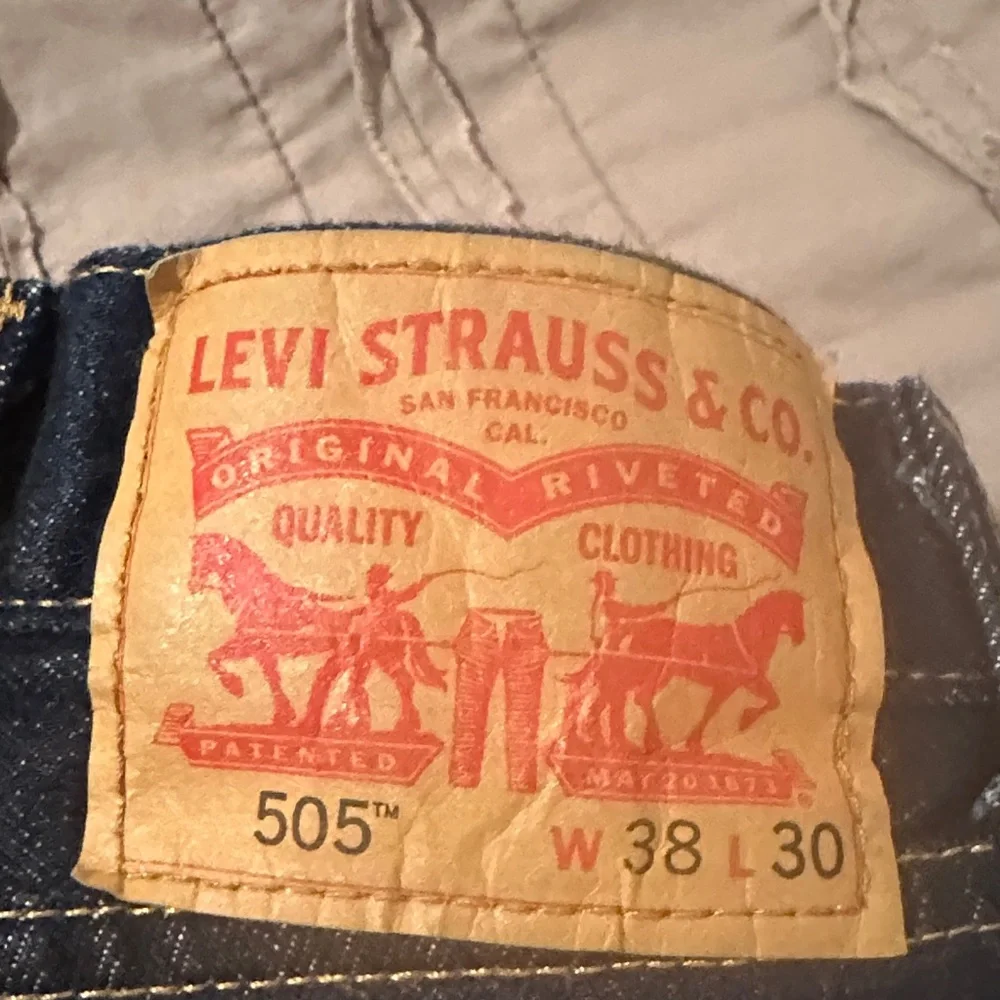 Levi's Men's Deep blue Straight Jeans