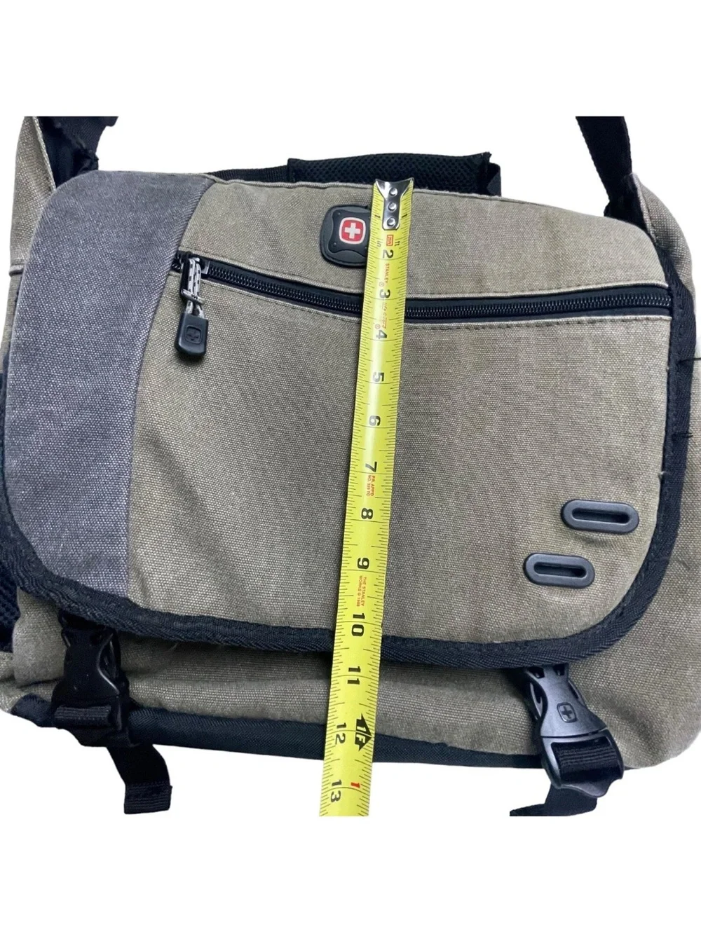 SwissGear Wenger Zinc Adjustable Messenger Bag w/Padded Laptop Compartment Olive