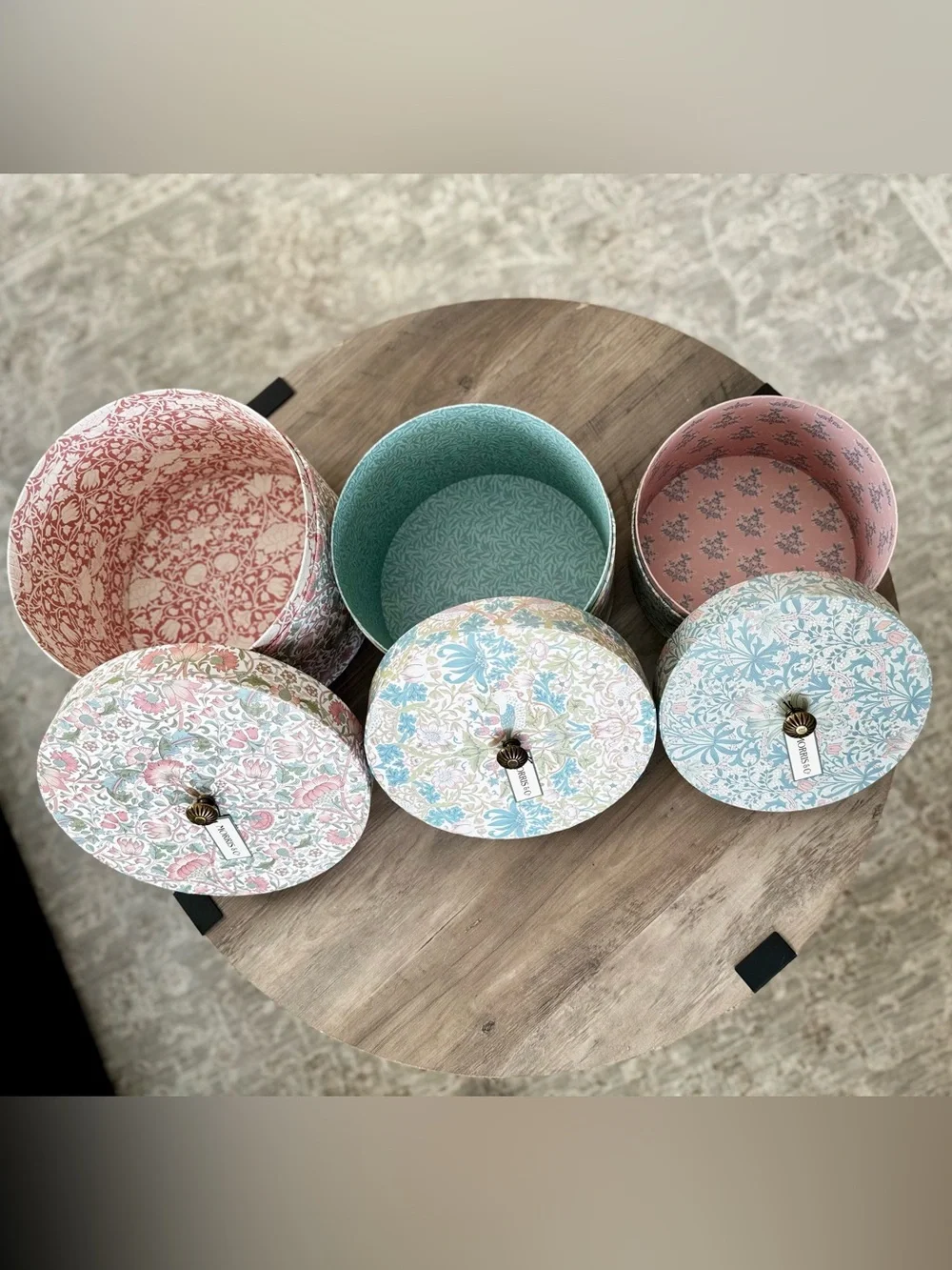 Set of 3 Round William Morris Storage Boxes