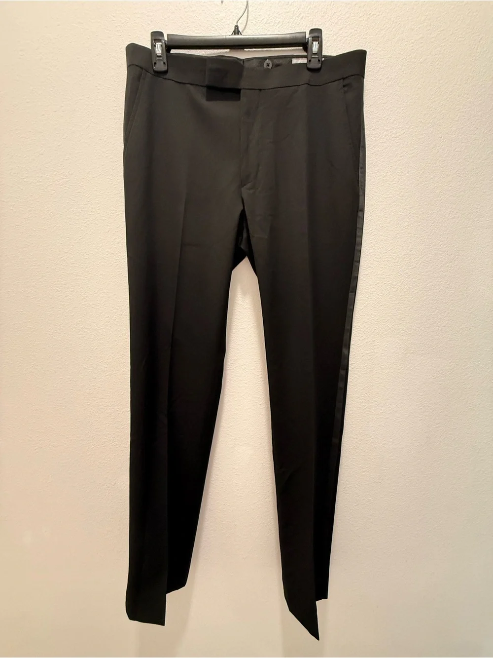 Kenneth Cole designed techni