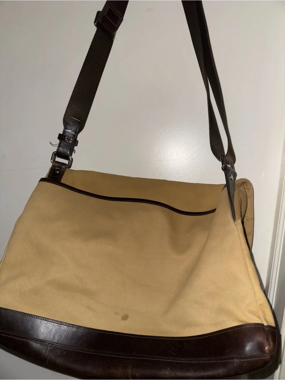 Tumi messenger bag