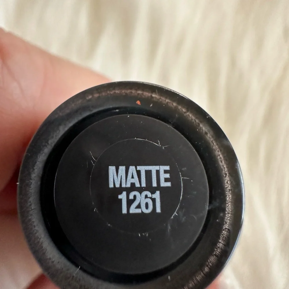 🩷5\$10 Hard Candy Fierce Effects Matte Lipstick - Black Tie