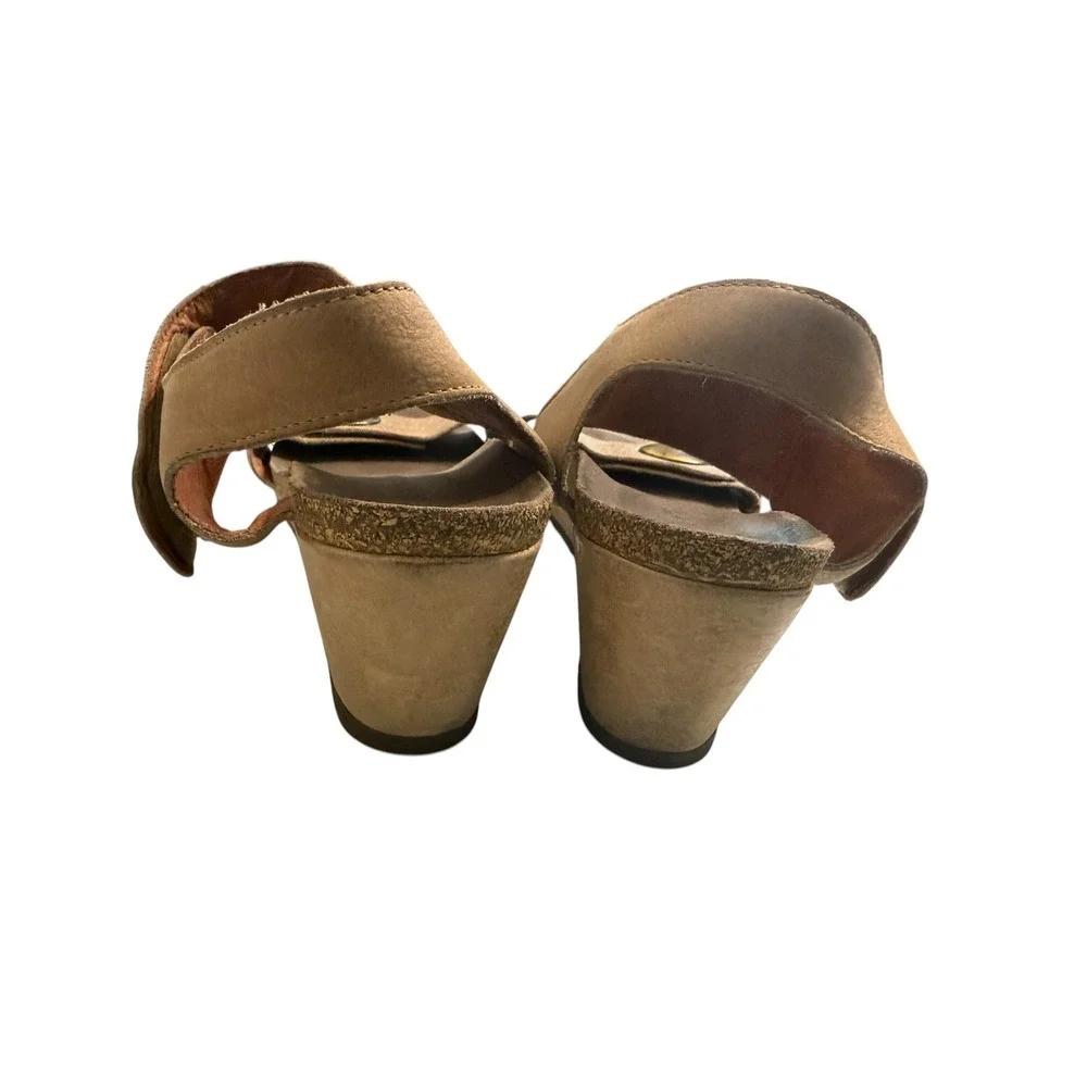 Taos Footwear taos carousel