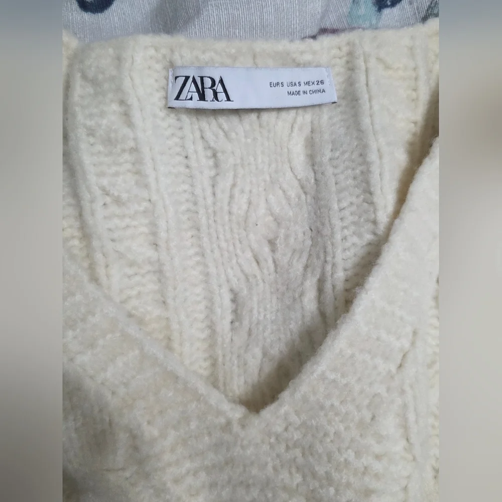 Zara Ivory Sweater Vest Size S Cable Knit Oversized Cropped Cozy Sleeveless