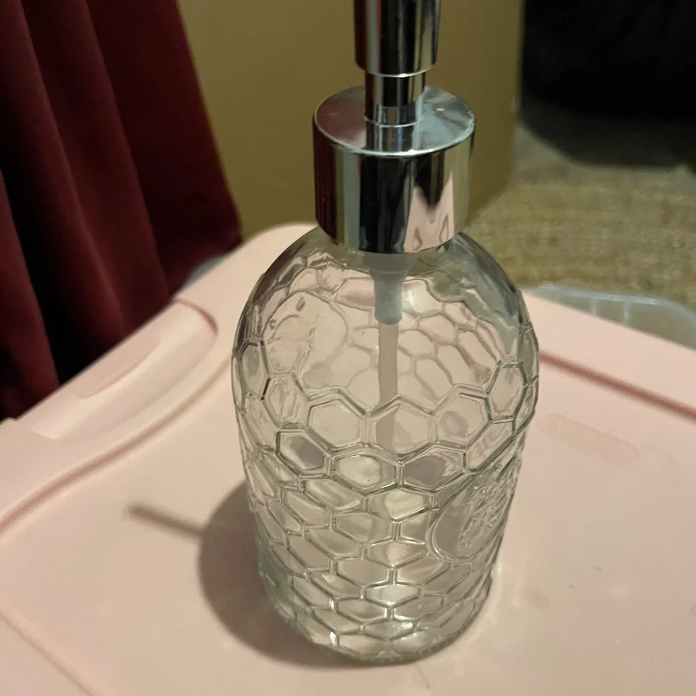 Honeycom glass decor soap dispenser