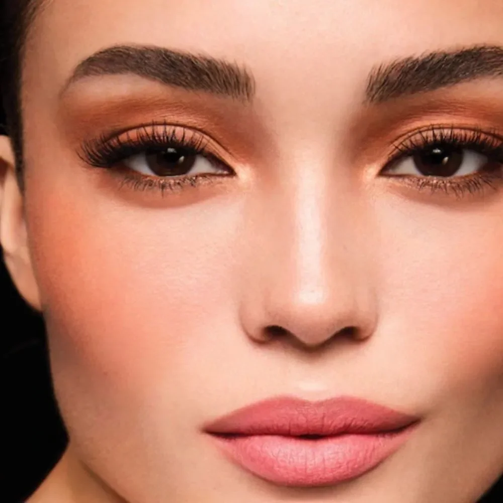 HUNG VANNGO BEAUTY Very Beautiful Matte Velvet Blush