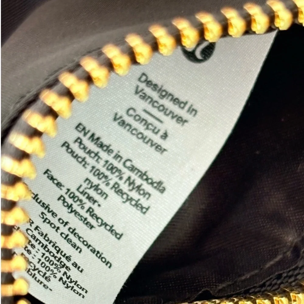 Lululemon Dual Pouch‎ Wristlet in Black & Gold