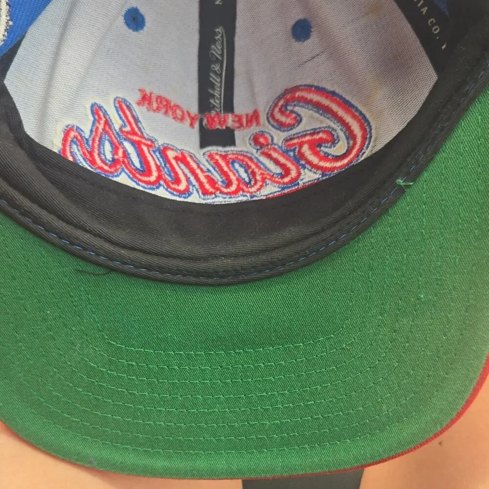 Mitchell & Ness clean might fold