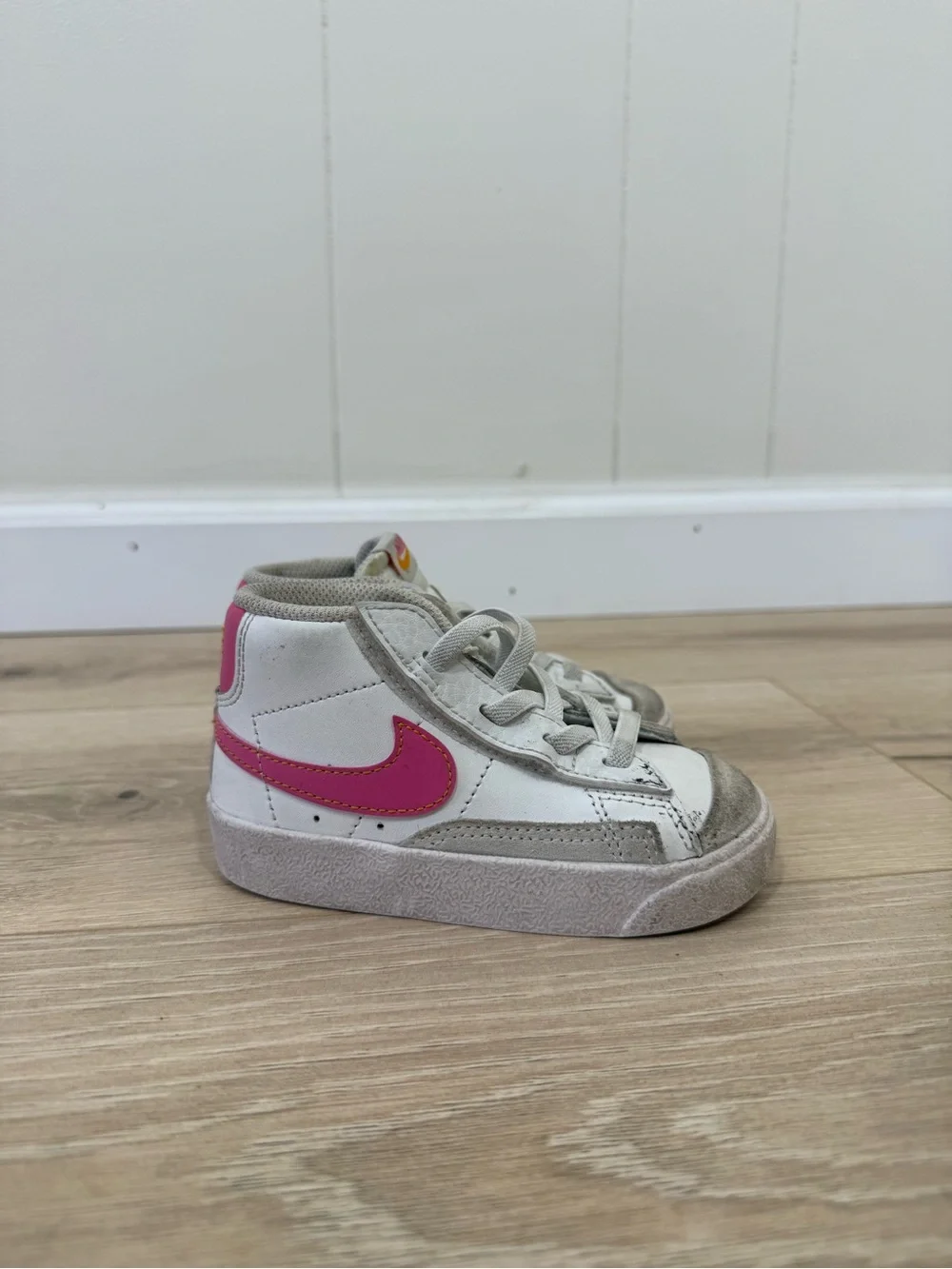 Nike Summit White Pinksicle Blazer Mid ‘77 TD