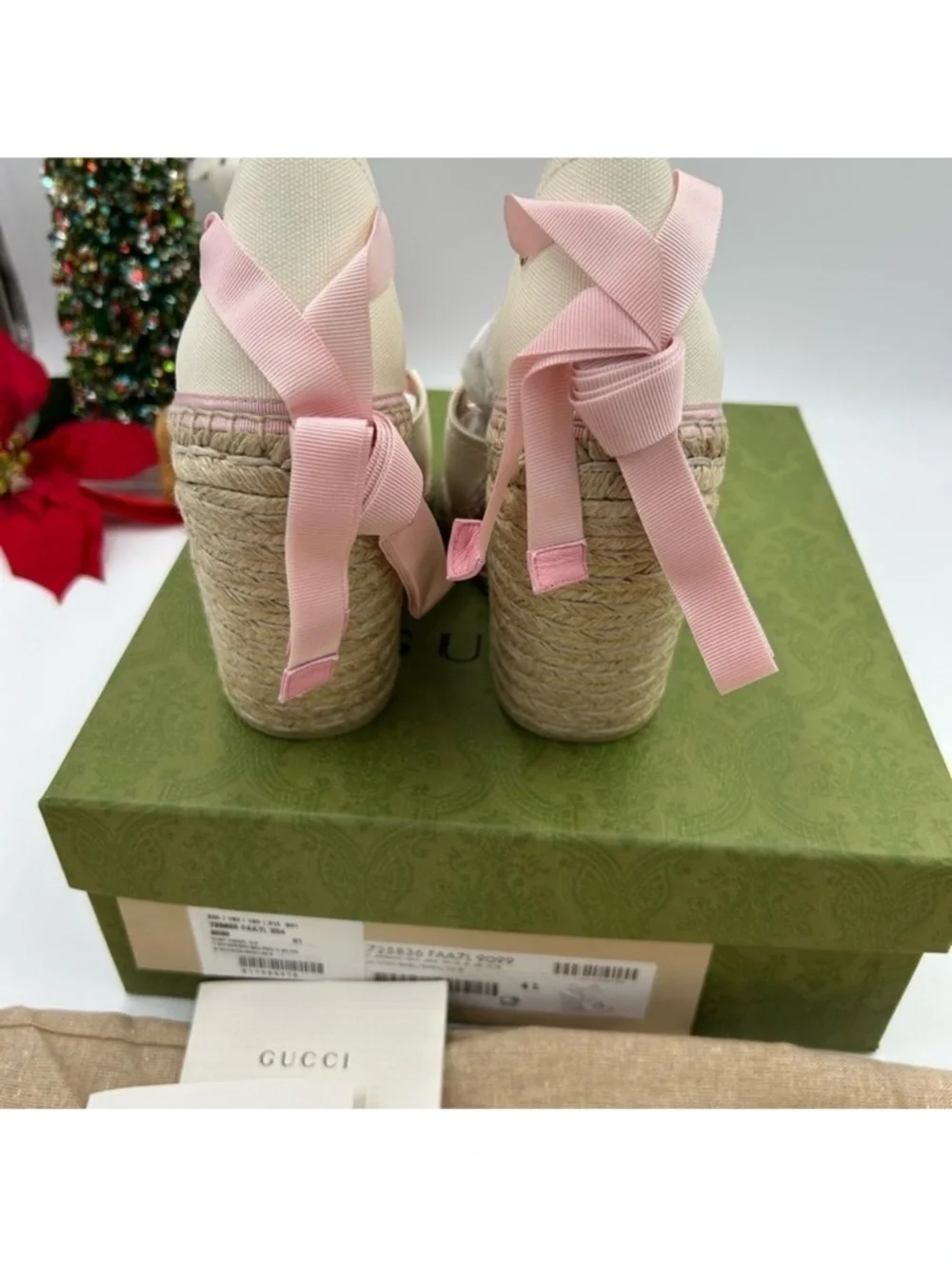 Gucci dust original never