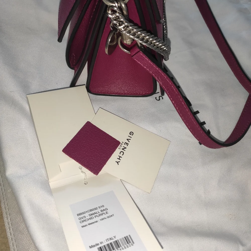 Givenchy auth nwt