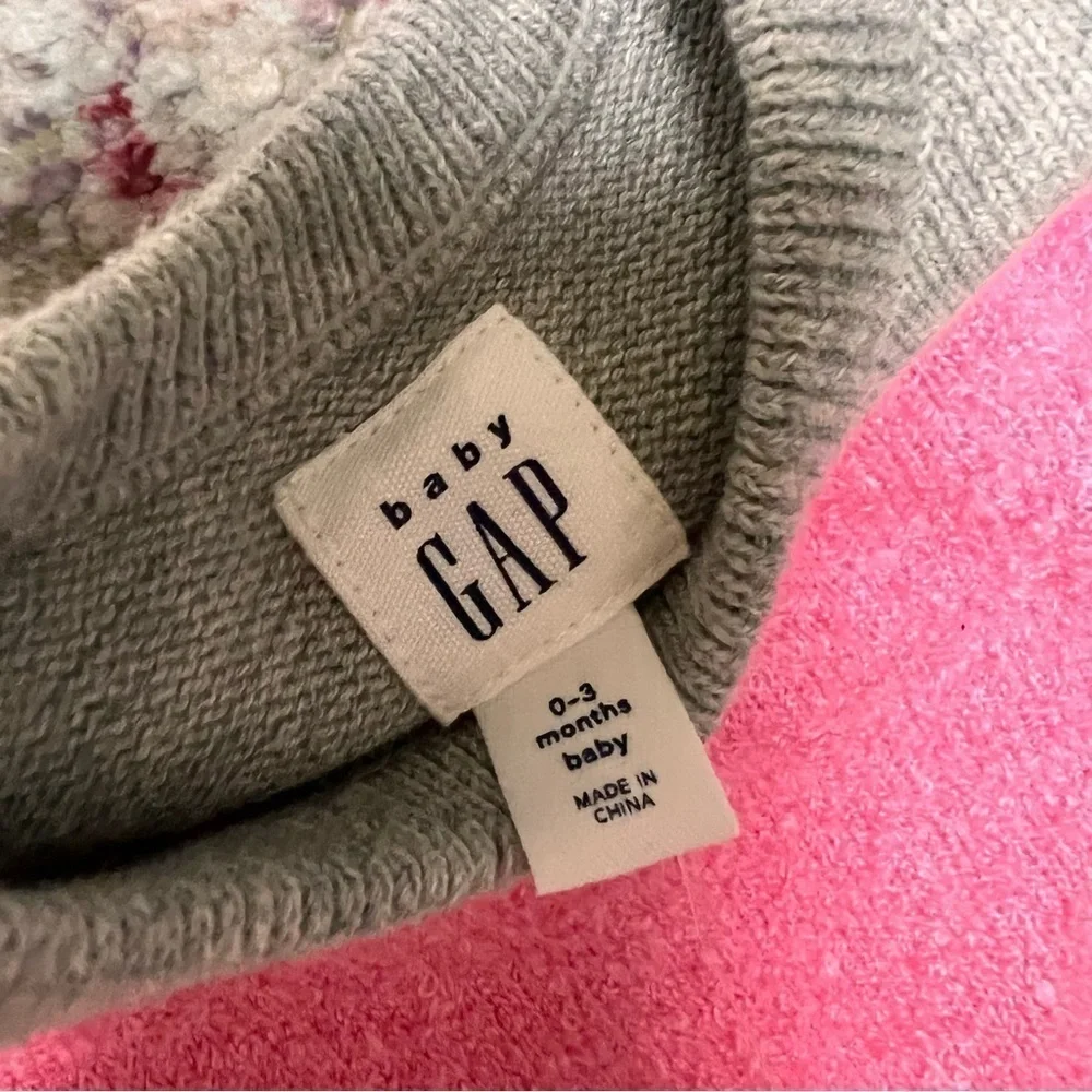GAP grey pink bottom