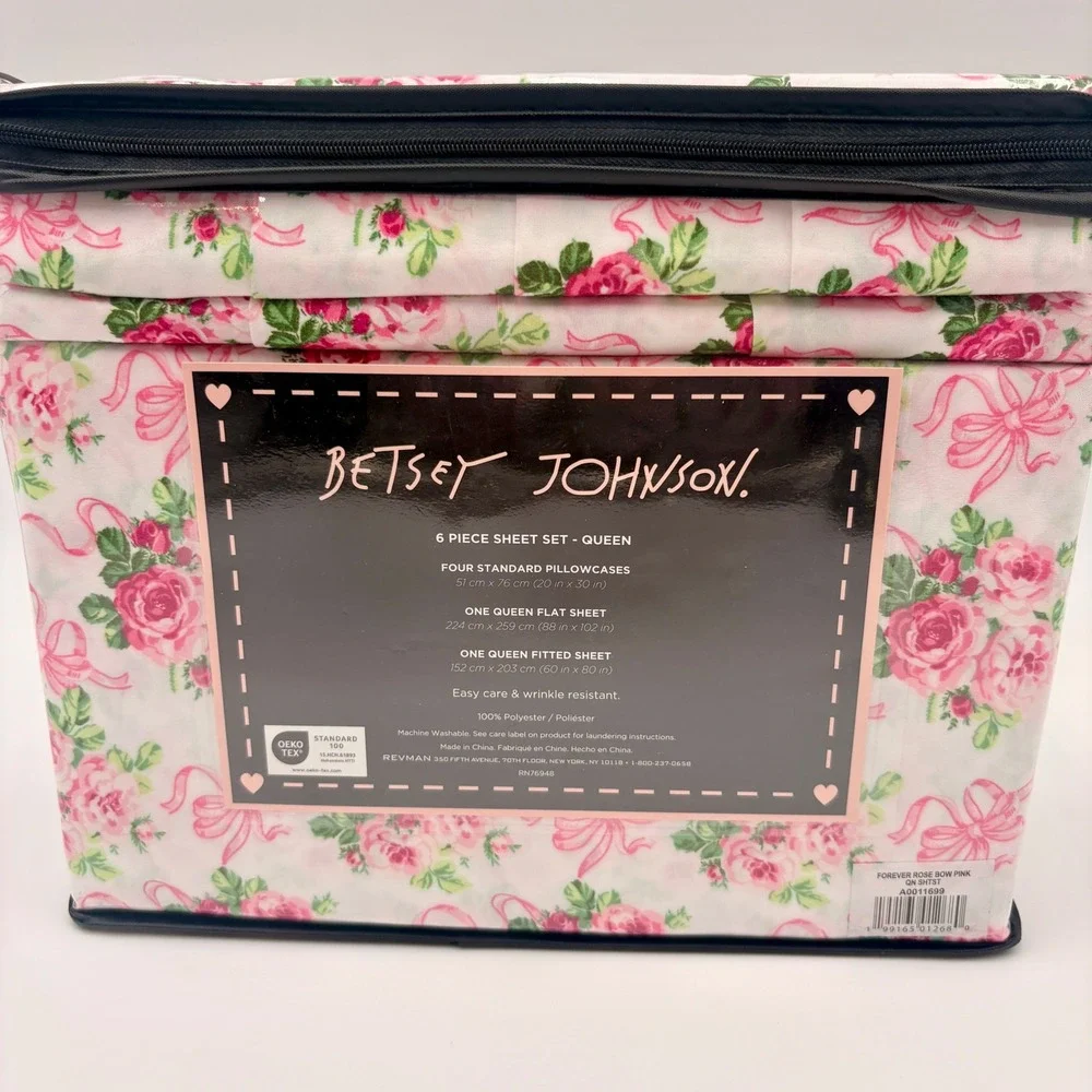 Betsey Johnson providing wrinkle