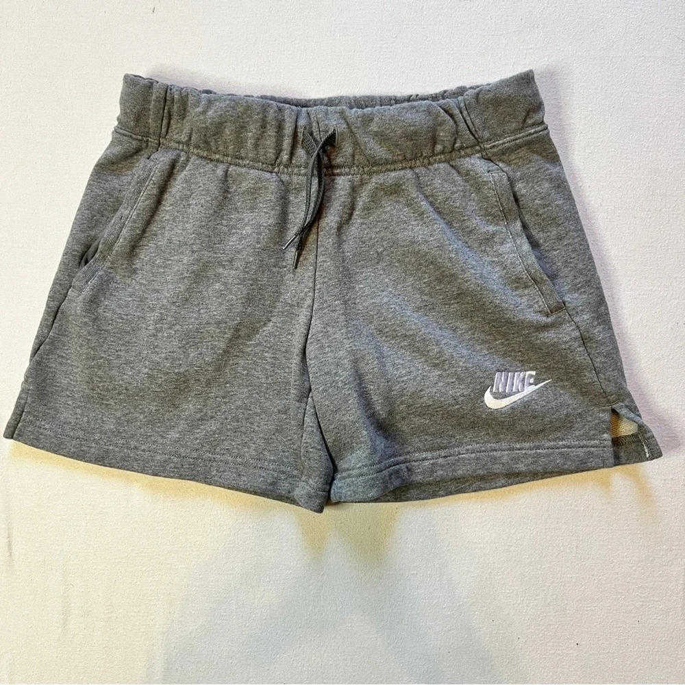 Nike Gray Sportswear Club‎ French Terry Shorts Girls Large