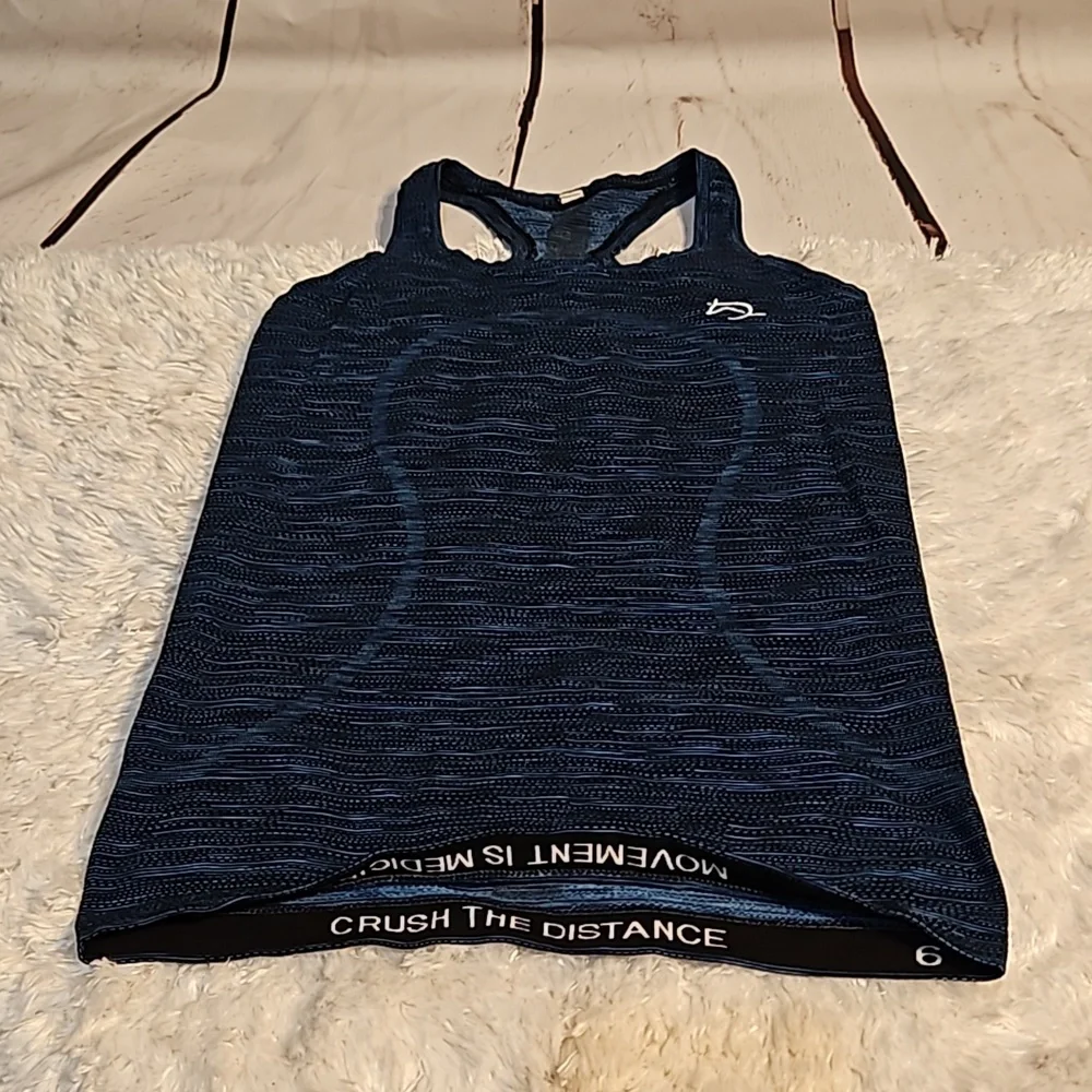 Lululemon Crush The Distance Top‎ Size 6
