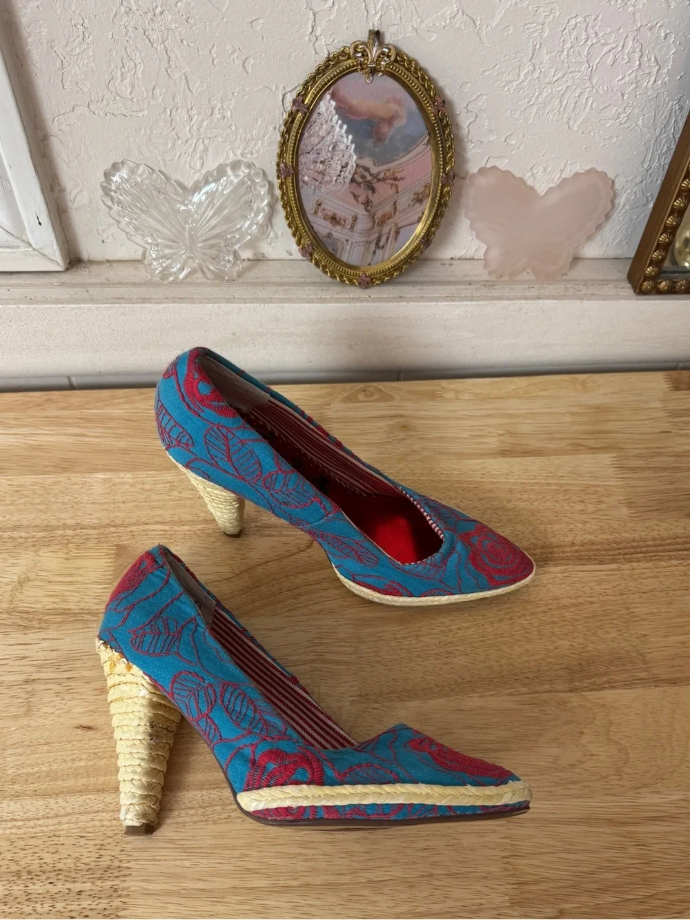 2000’s Naughty Monkey Floral Embroidered Canvas Chunky Pumps Size 6.5 Y2K Indie