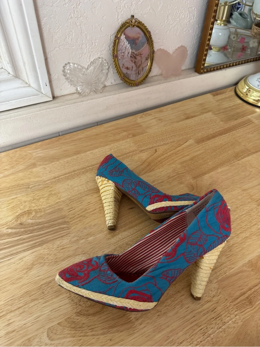 2000’s Naughty Monkey Floral Embroidered Canvas Chunky Pumps Size 6.5 Y2K Indie