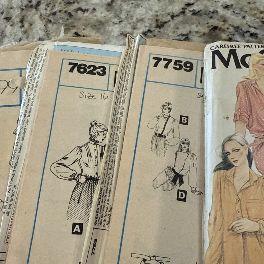 Lot Of 11 3 Are CutVintage.‎ Several  Very Sought After Patterns.  4047