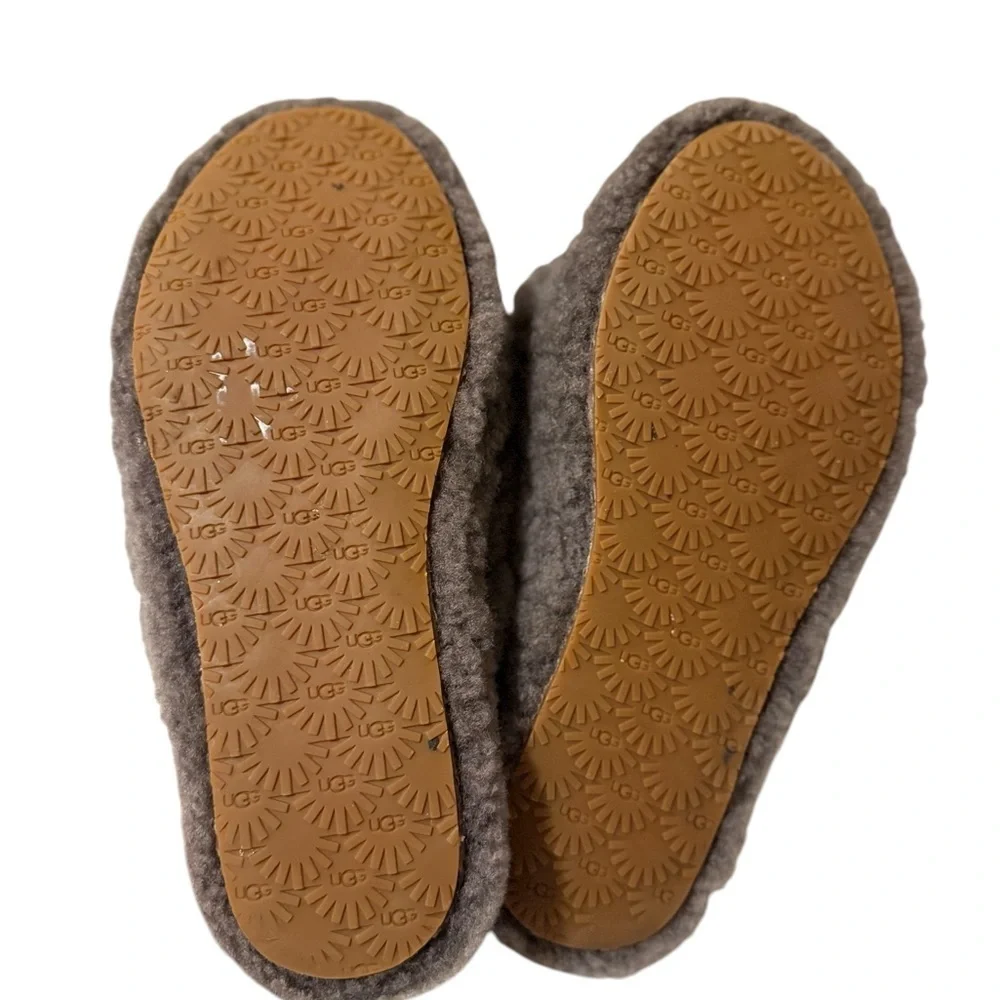 UGG luxurious soft