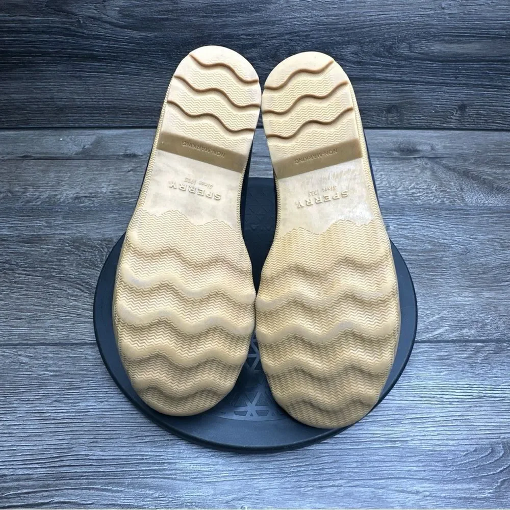 Sperry girl port