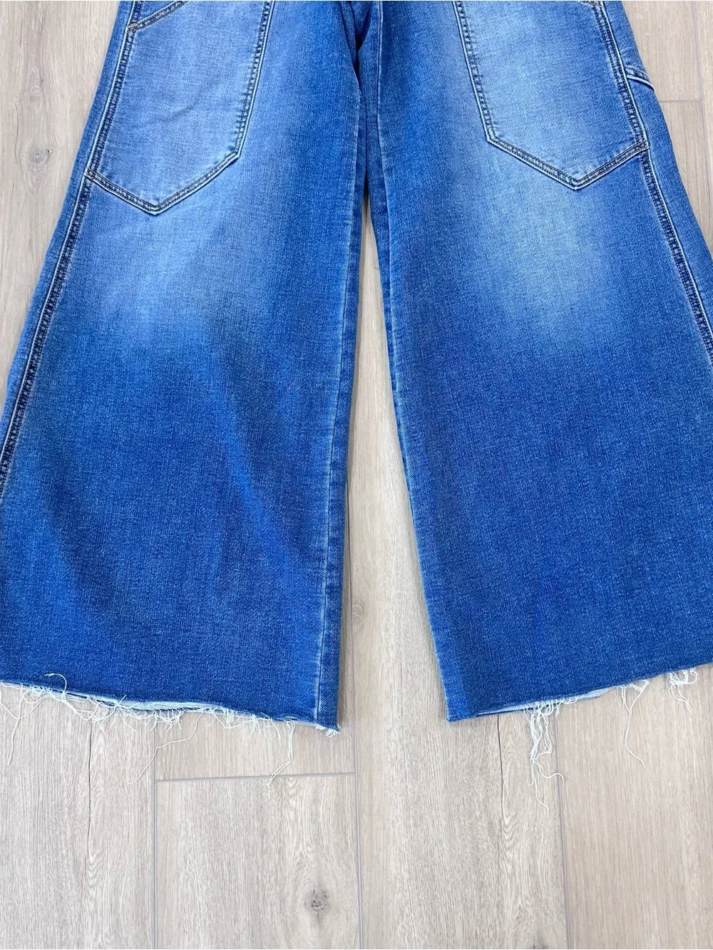 VERONICA BEARD Freddy extra wide leg high rise jeans in ripple haze size 26