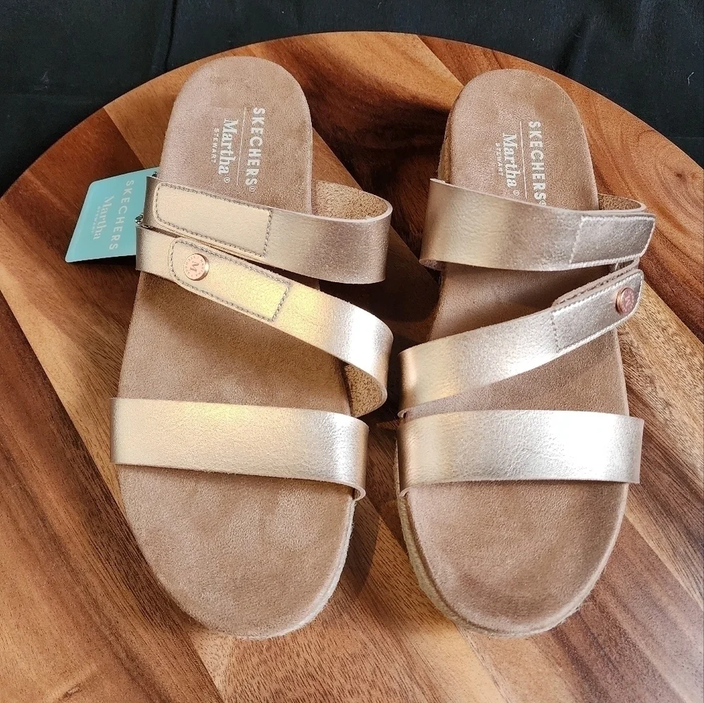 Skechers nwt martha