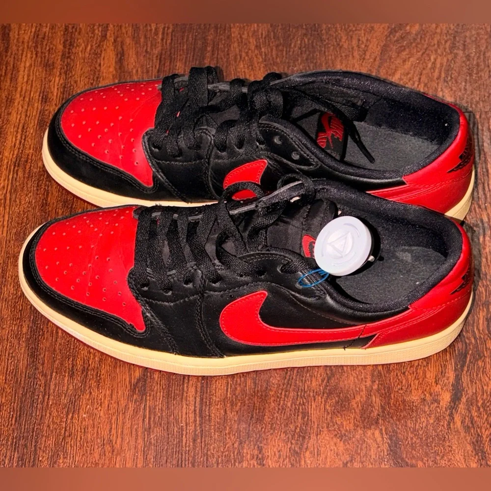 Air Jordan 1 Low OG Bred Sneakers, Men Size 10, Red Black