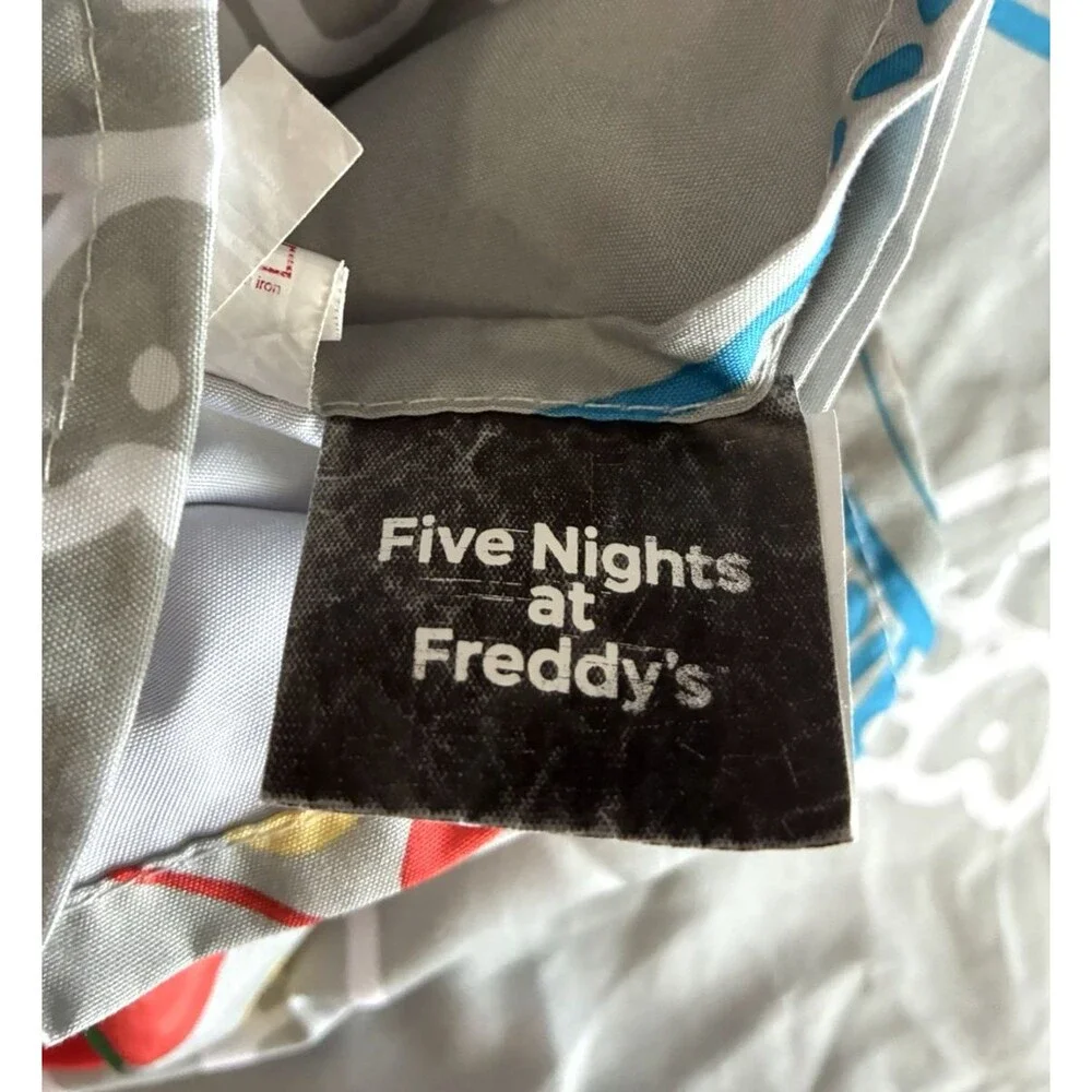 FIVE NIGHTS AT FREDYS pre owned