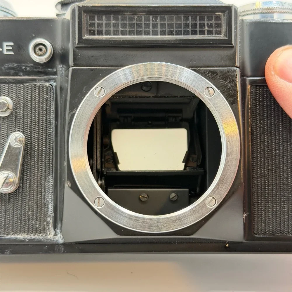Zenit-E 35mm Film SLR Camera Body Black Soviet USSR M42 Mount Vintage 73017900