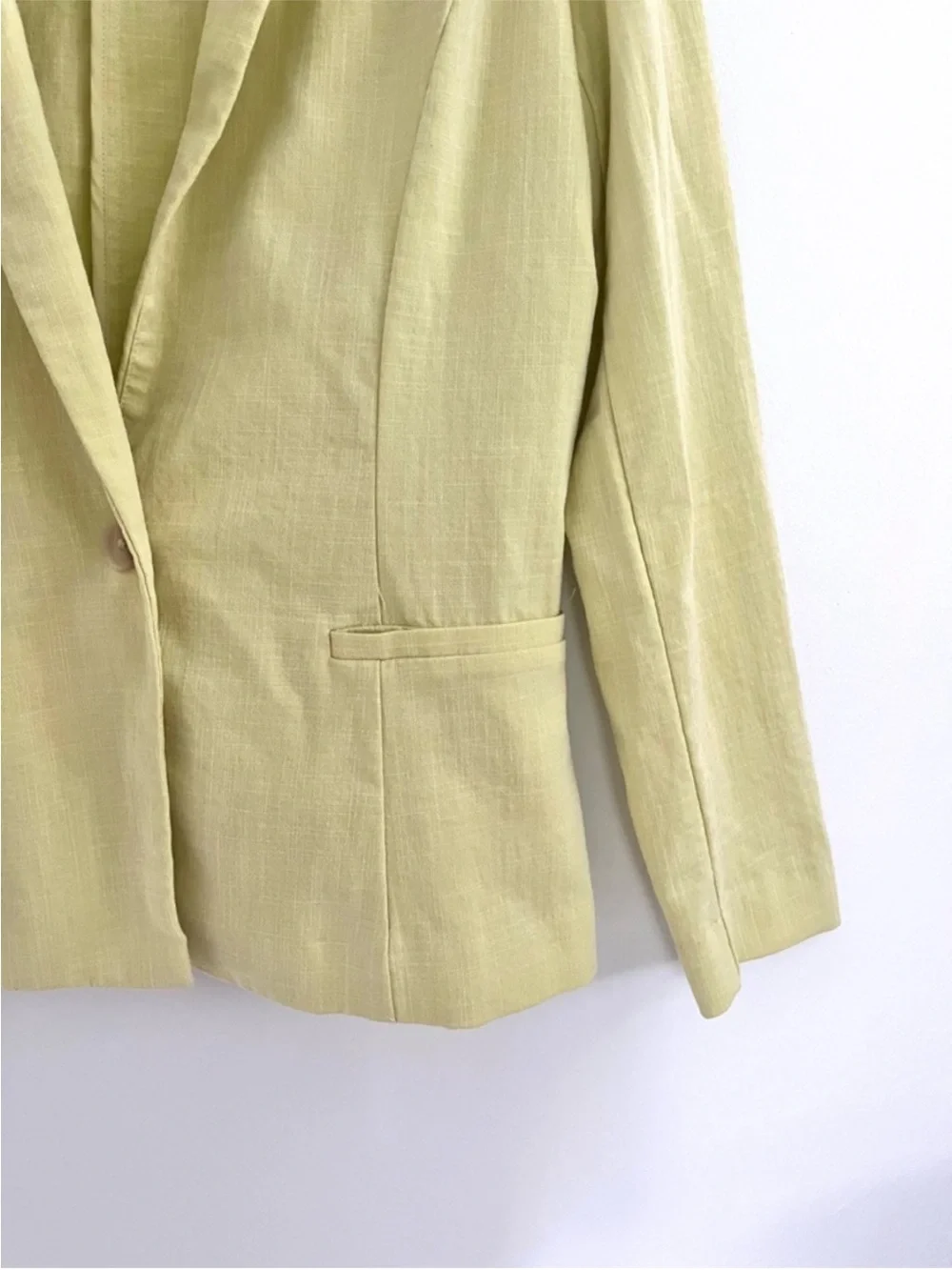 Maurices breathable 47% front