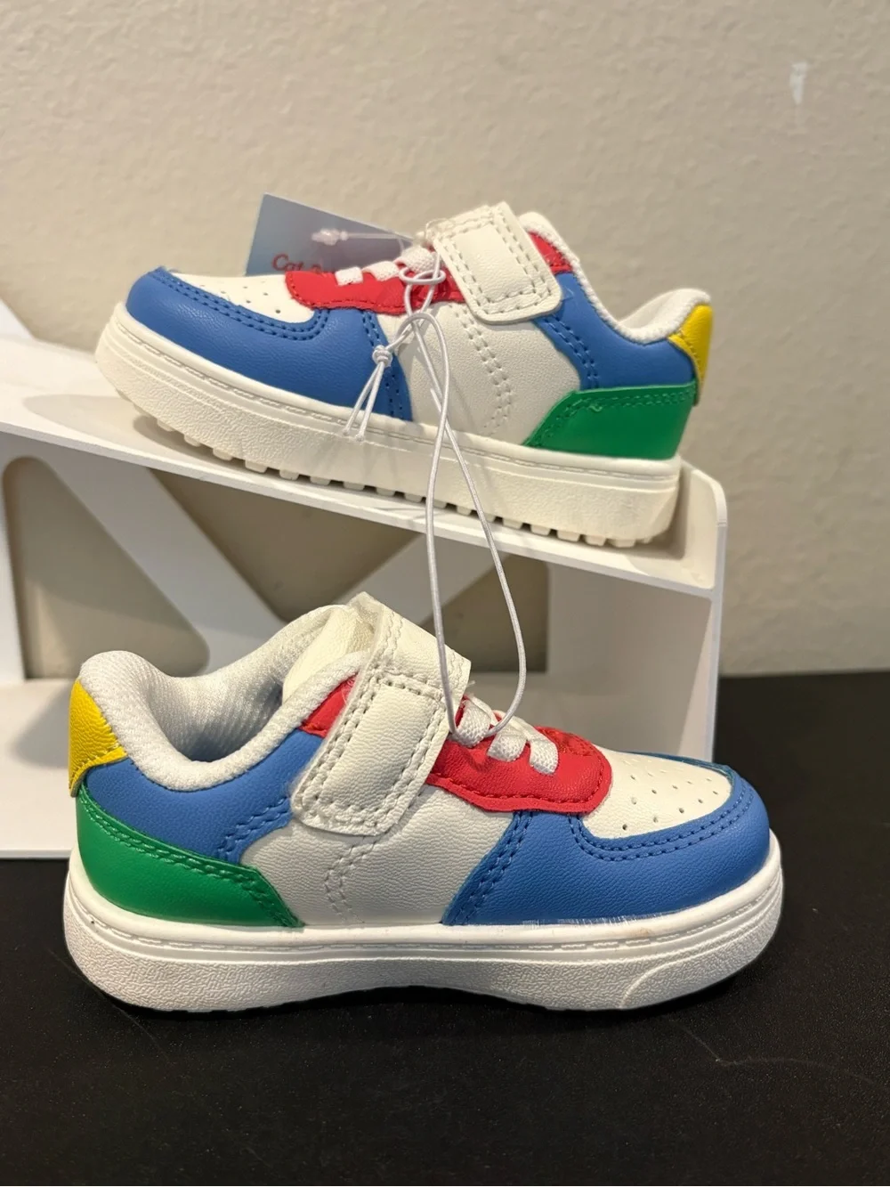 New Toddler Unisex Jaid Solid Court Sneakers - Cat & Jack Size 5