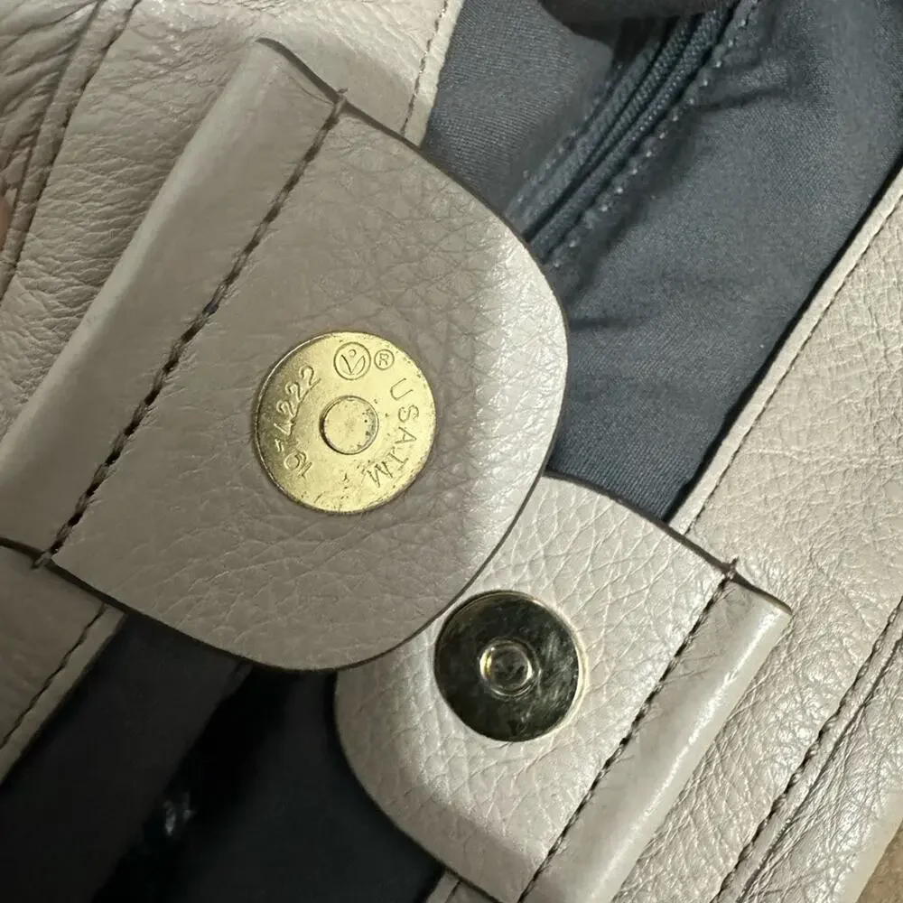 Marc Jacobs high shoulder