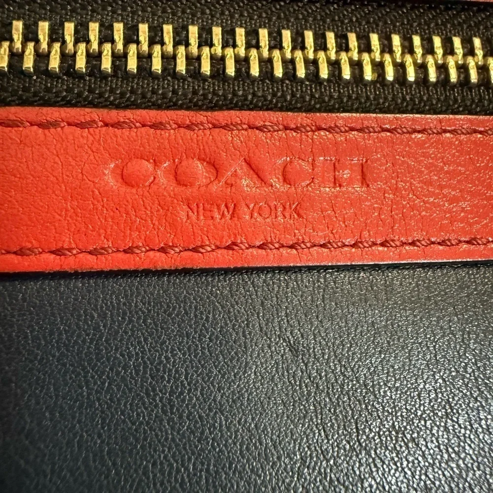 Coach legacy 48176