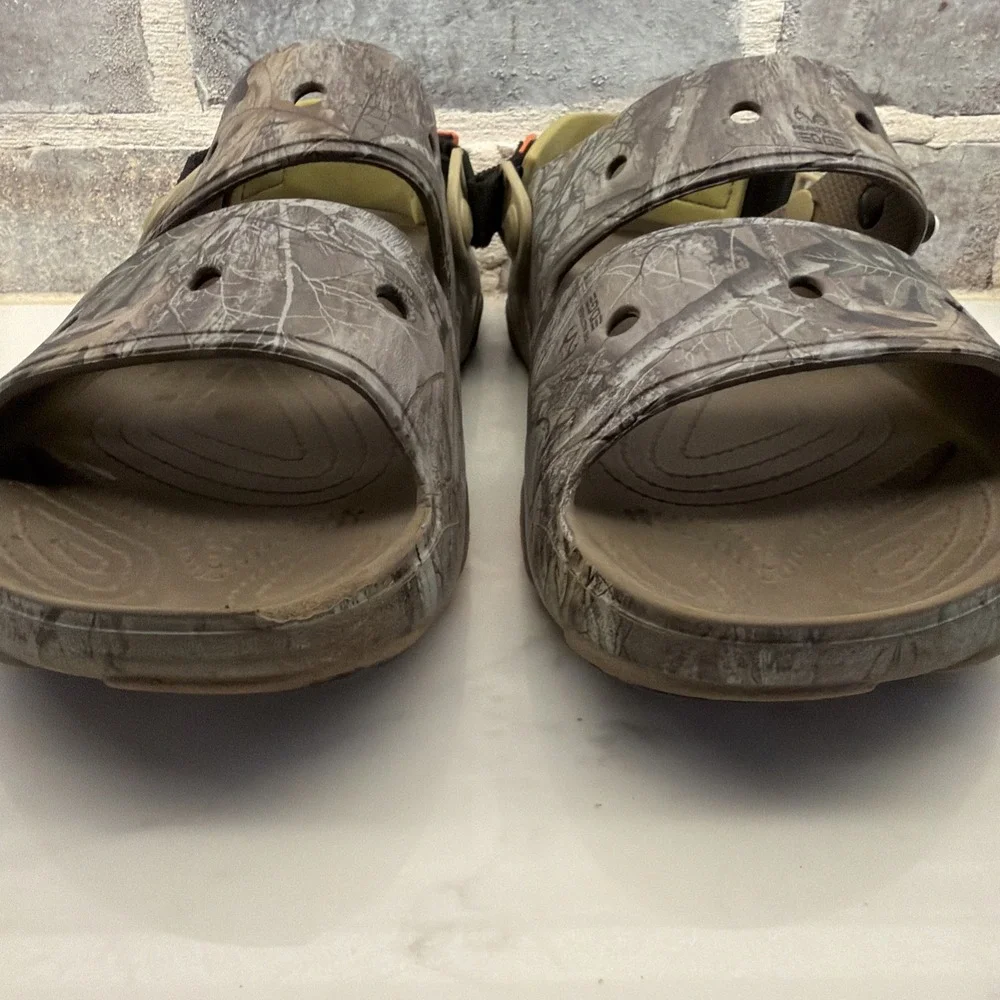 Crocs Classic All-Terrain 12 Realtree Edge Camo Sandals Men's Camouflage Slides