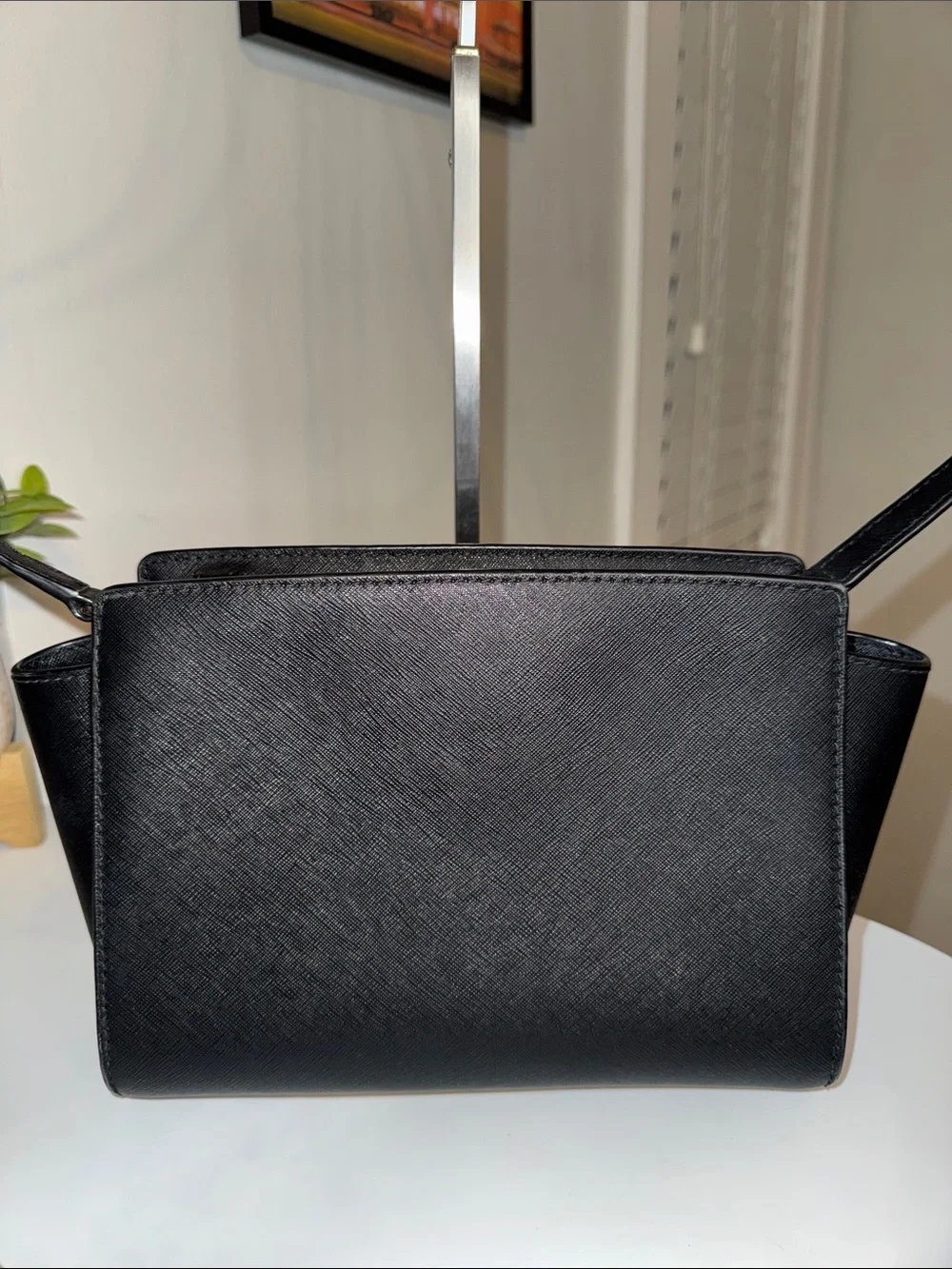 Michael Kors Selma Medium Messenger Bag