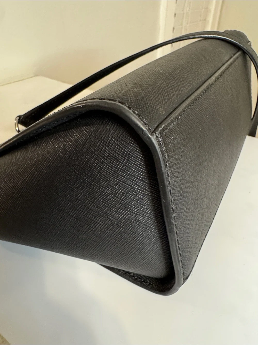 Michael Kors Selma Medium Messenger Bag