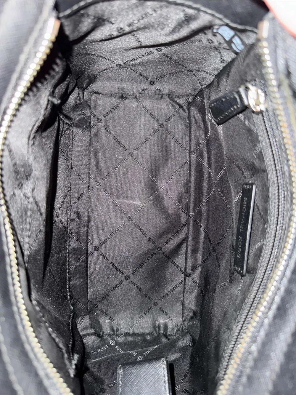 Michael Kors Selma Medium Messenger Bag