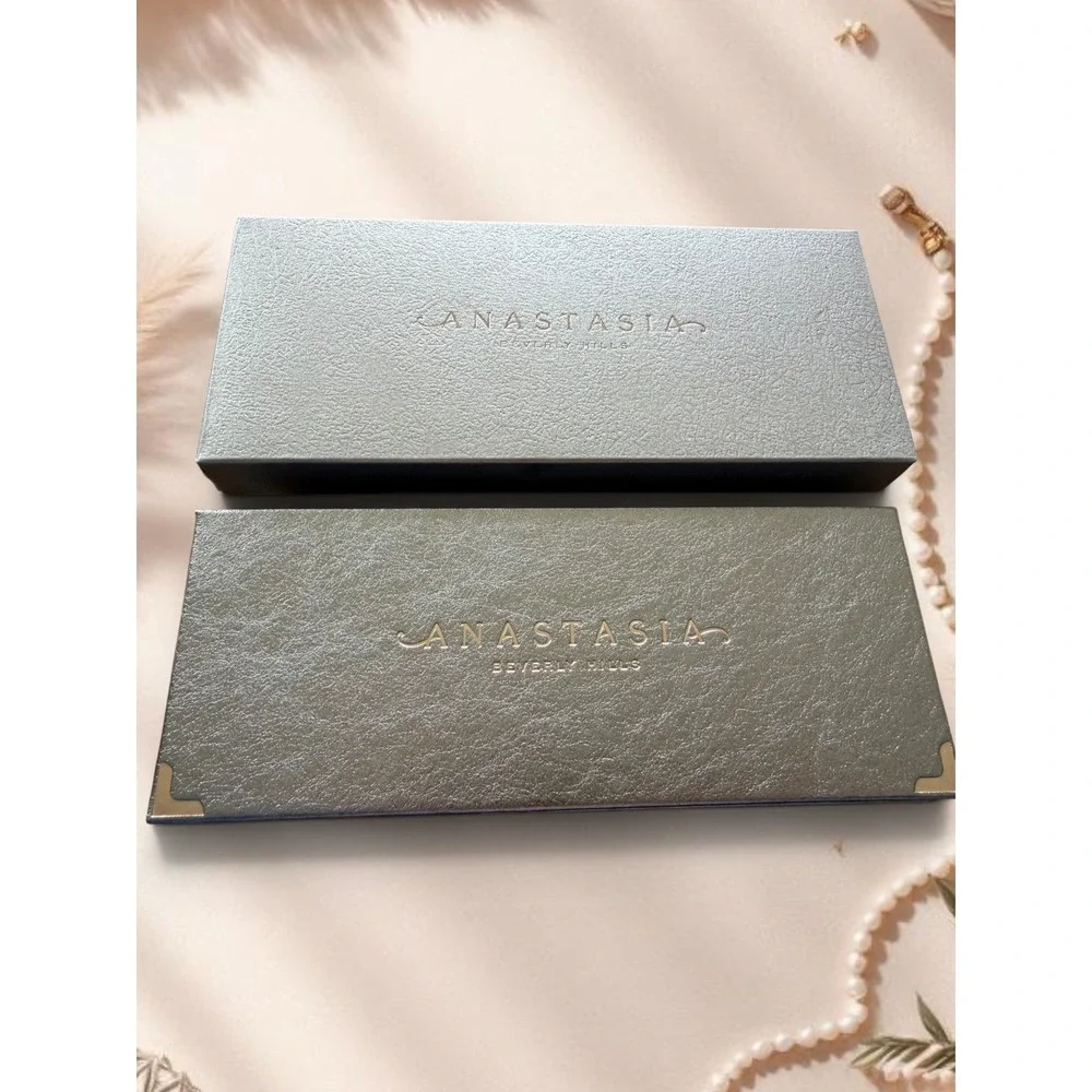 Anastasia Beverly Hills *brand new