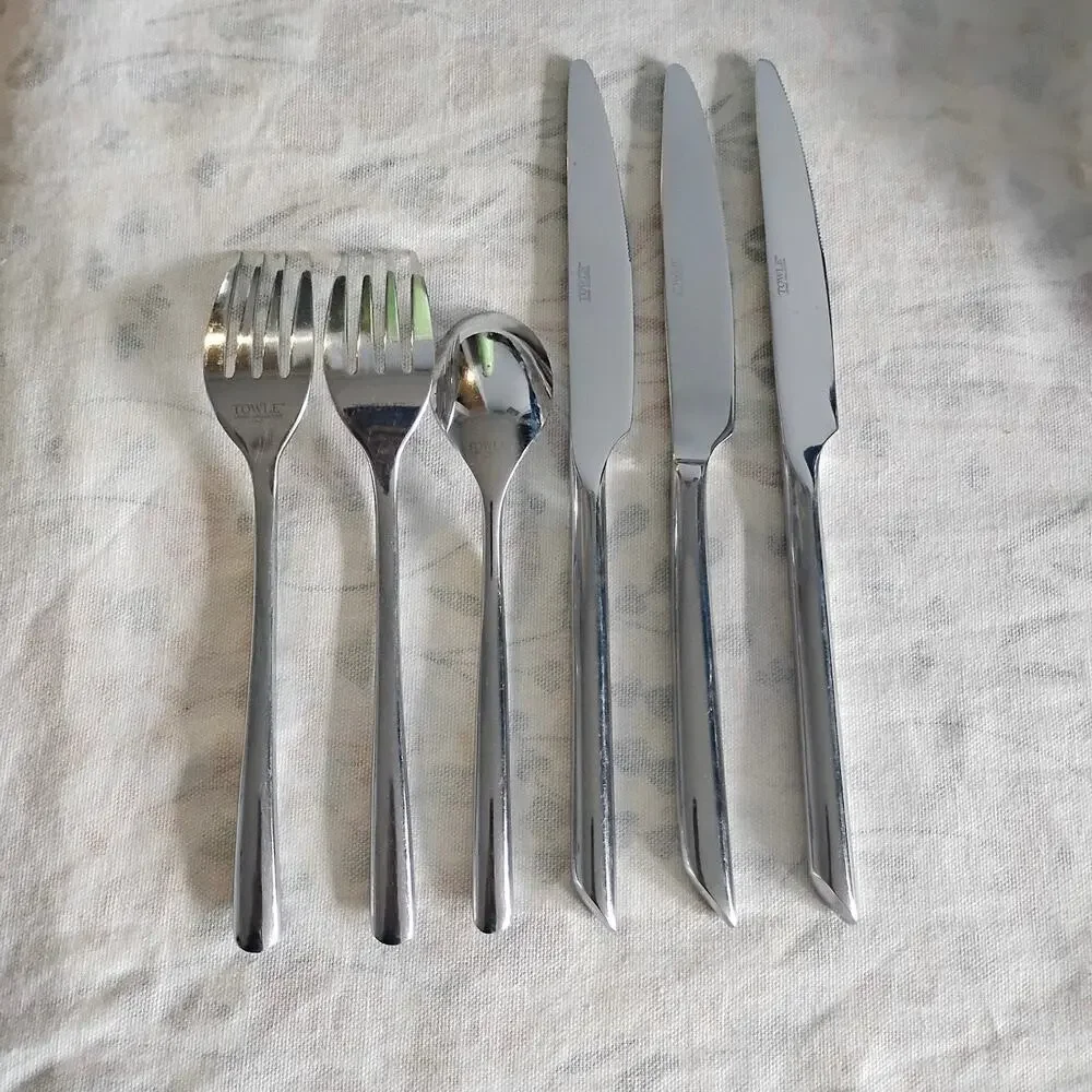 Towle pieces living