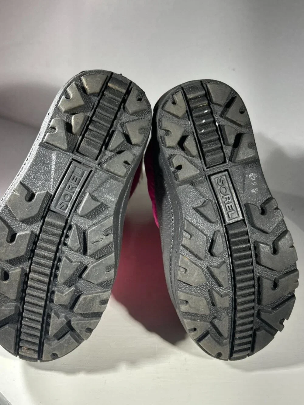 Sorel kids snow